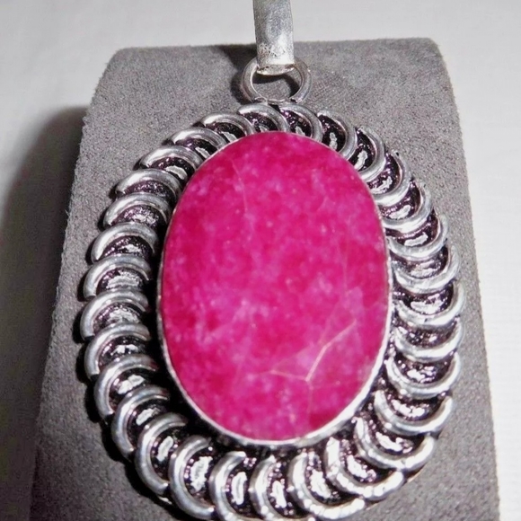 Natural Raw Cut Ruby 925 Silver Pendant - Picture 6 of 10